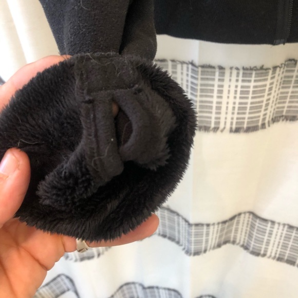 **HOST PICK***Lululemon Off the mat sweater - Picture 4 of 4